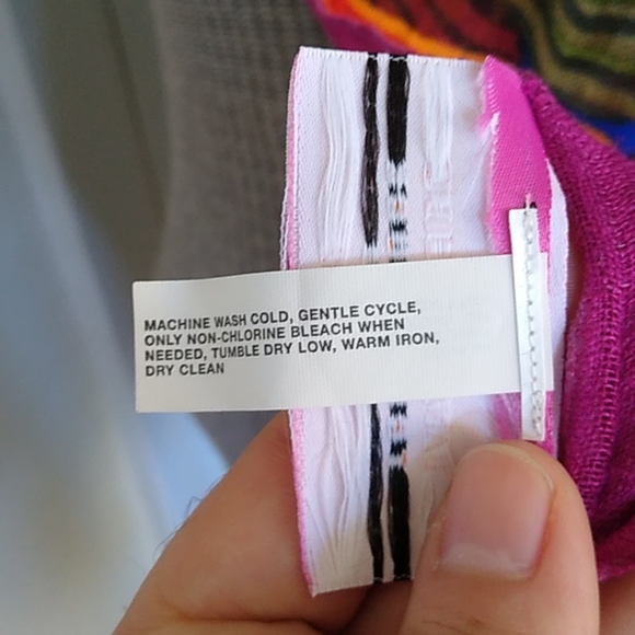 TRINA TURK for BANANA REPUBLIC psychedelic scarf - Picture 4 of 6